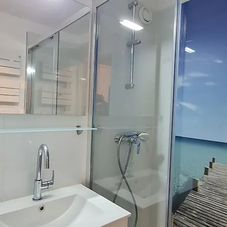 Appartamento Pépite Au Calme, Vue Mer, Port, Piscine